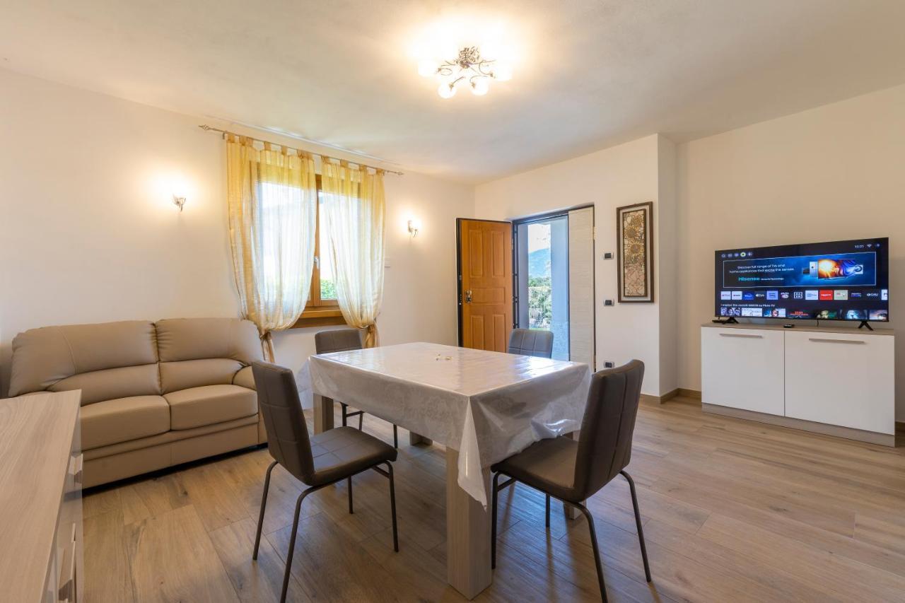 בלאג'יו Apartment With Garden And Parking מראה חיצוני תמונה